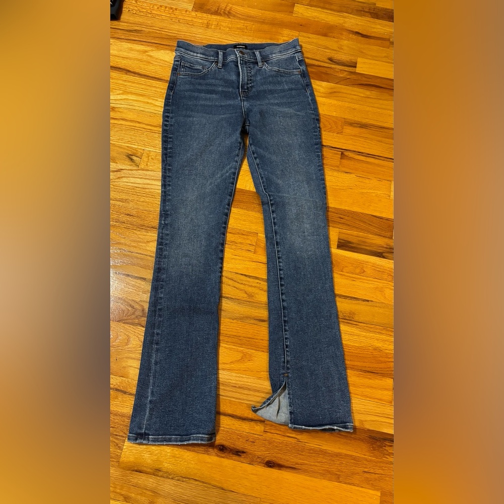 Skyscraper jeans express